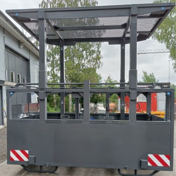 Cesta portaoperarios de hierro para grúas torre para 4